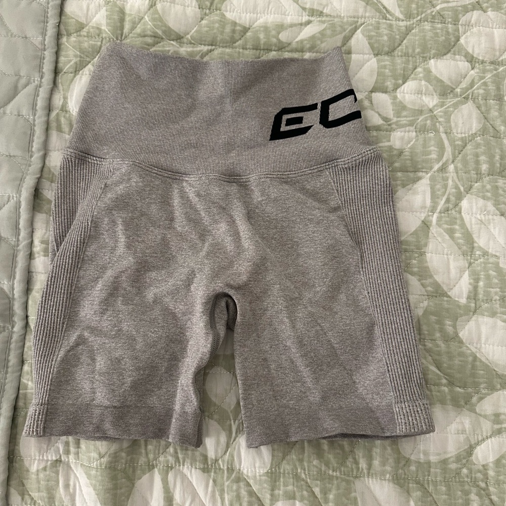 Echt arise scrunch shorts in gray, Xsmall
